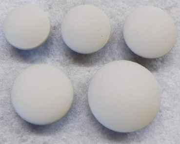 Polsterknöpfe mit Öse mit Echt Leder Ghiaccio (Eis)