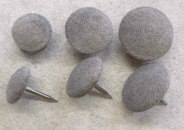 Polsterknöpfe mit Nagel Mikrofaser Grau