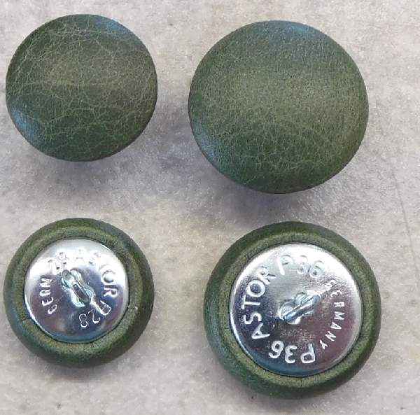 Polsterknöpfe mit Öse mit Echt Leder Green