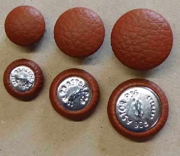 Polsterknöpfe mit Haken mit Kunstleder Braun