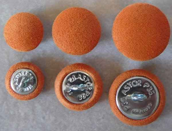 Polsterknöpfe mit Öse mit Mikrofaserstoff Orange bezogen