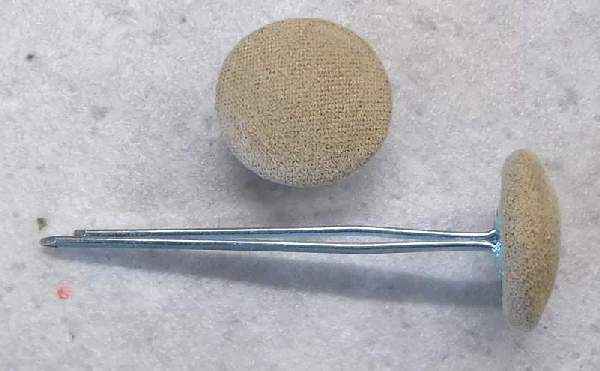 Polsterknöpfe mit Splint Trüffel