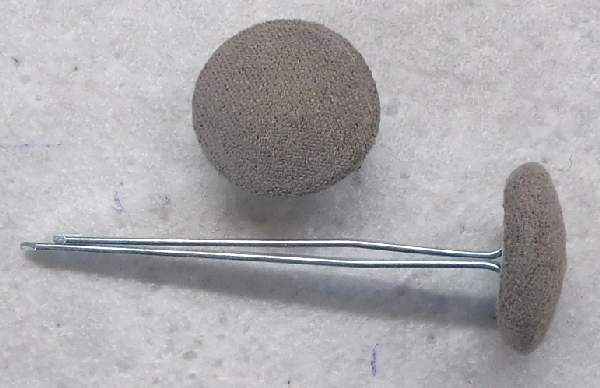 Polsterknöpfe mit Splint Karibu