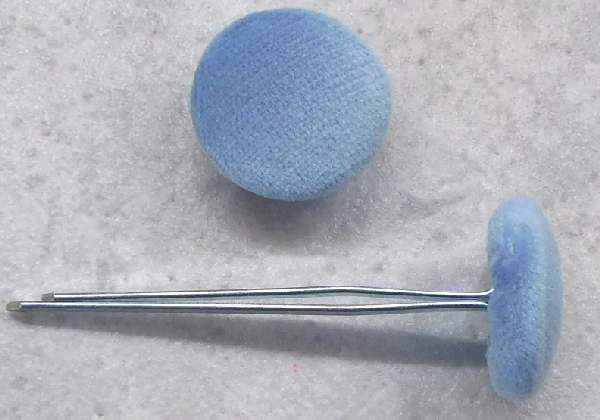 Polsterknöpfe mit Splint Taube